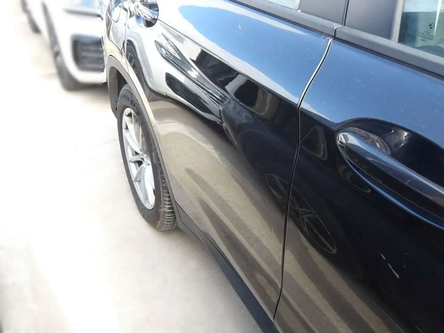 BMW X3 xDrive 20dA Negro - 1