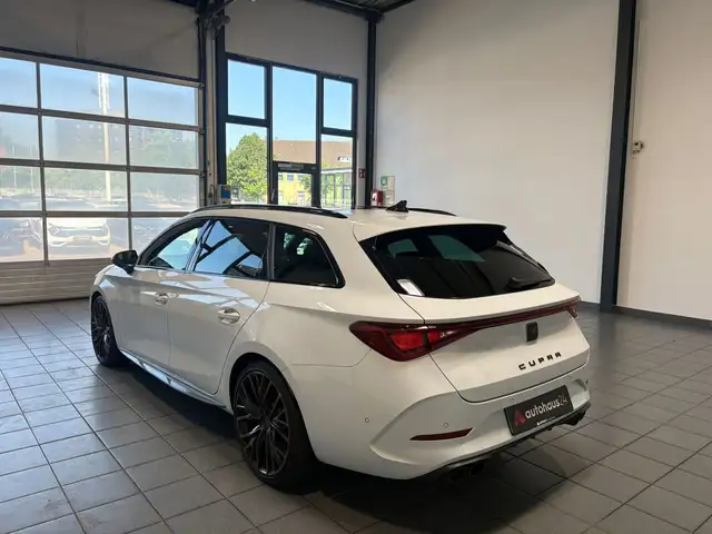 Cupra Leon view 4