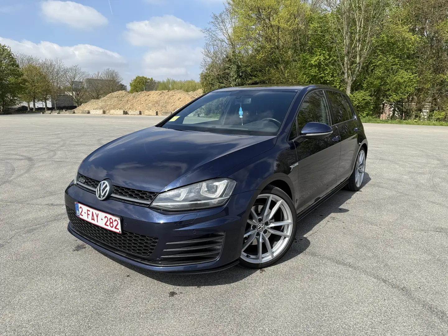 Volkswagen Golf GTD BlueMotion Technology DSG - NightBlue - 19” Rims Modrá - 2