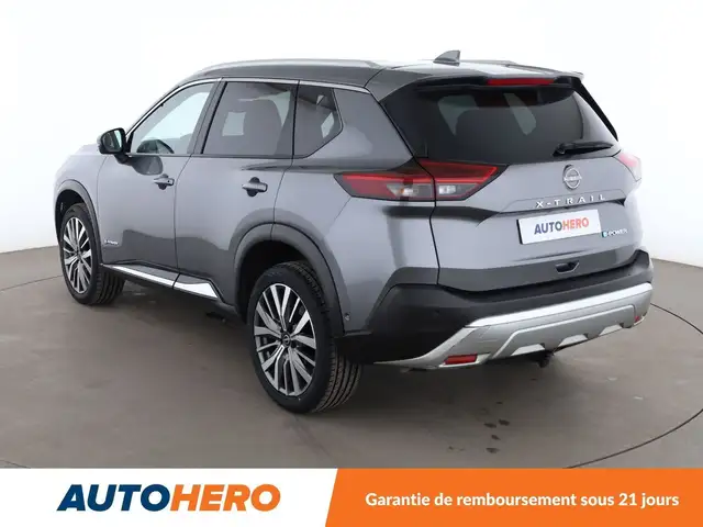 Nissan X-Trail view 4
