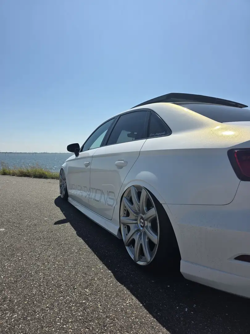 Audi A3 30 TFSI Limousine sport - 2