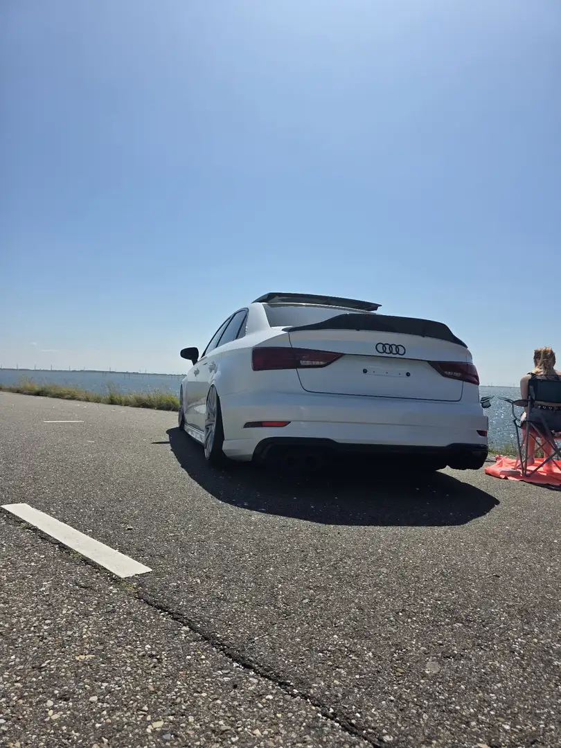 Audi A3 30 TFSI Limousine sport - 1
