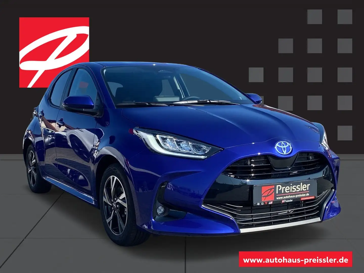 Toyota Yaris 1.5 Hybrid *Team Deutschland + Safety* Blue - 2