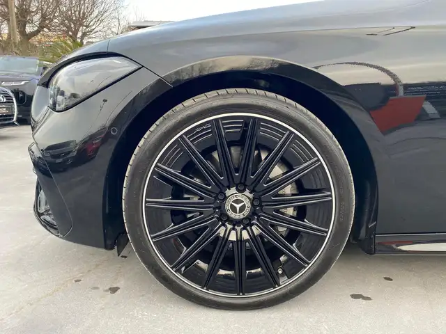 Mercedes-Benz CLE view 4