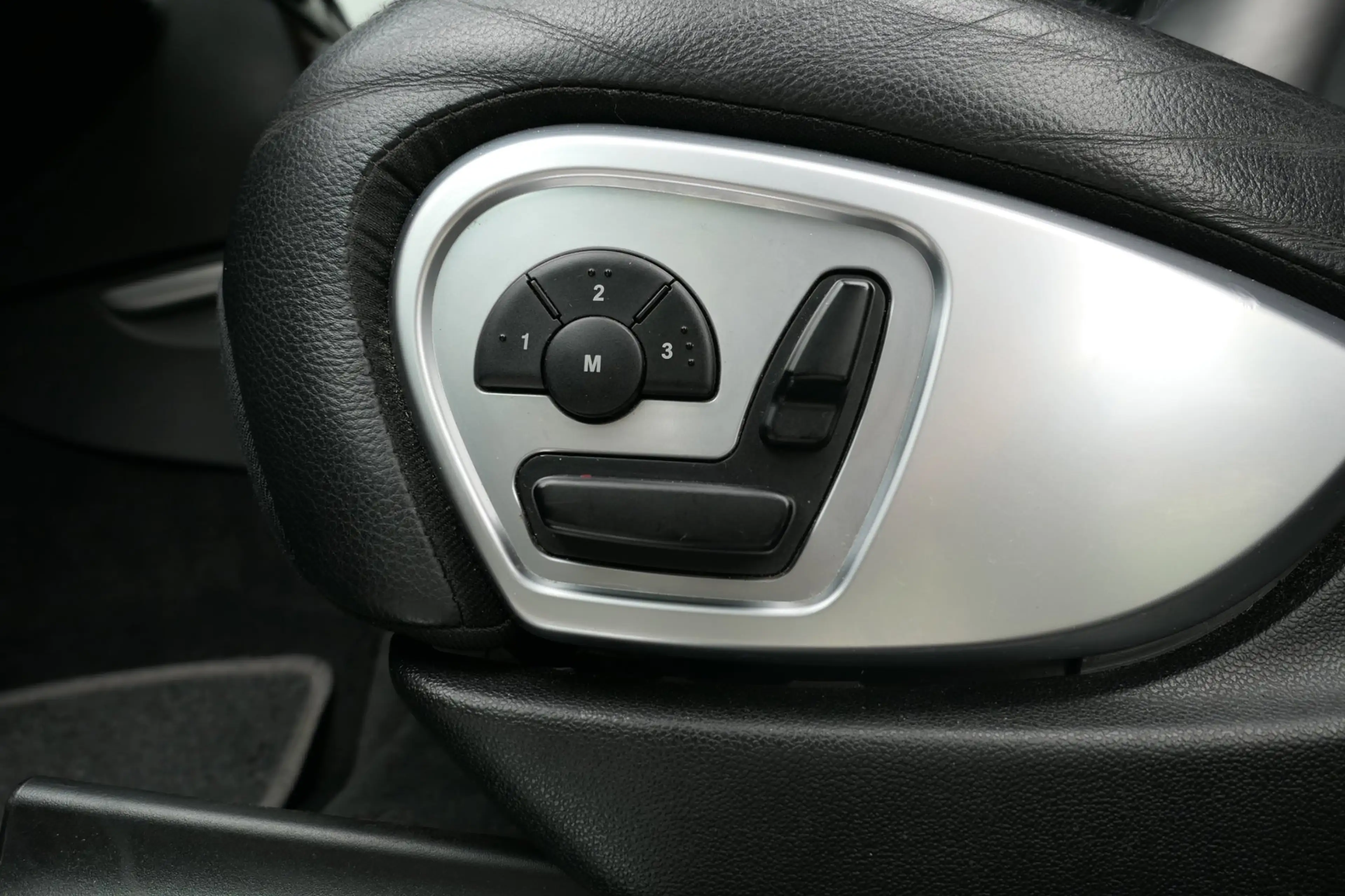 Mercedes-Benz ML 350 M-klasse NAP Youngtimer Luchtvering Harman/kardon — photo 6