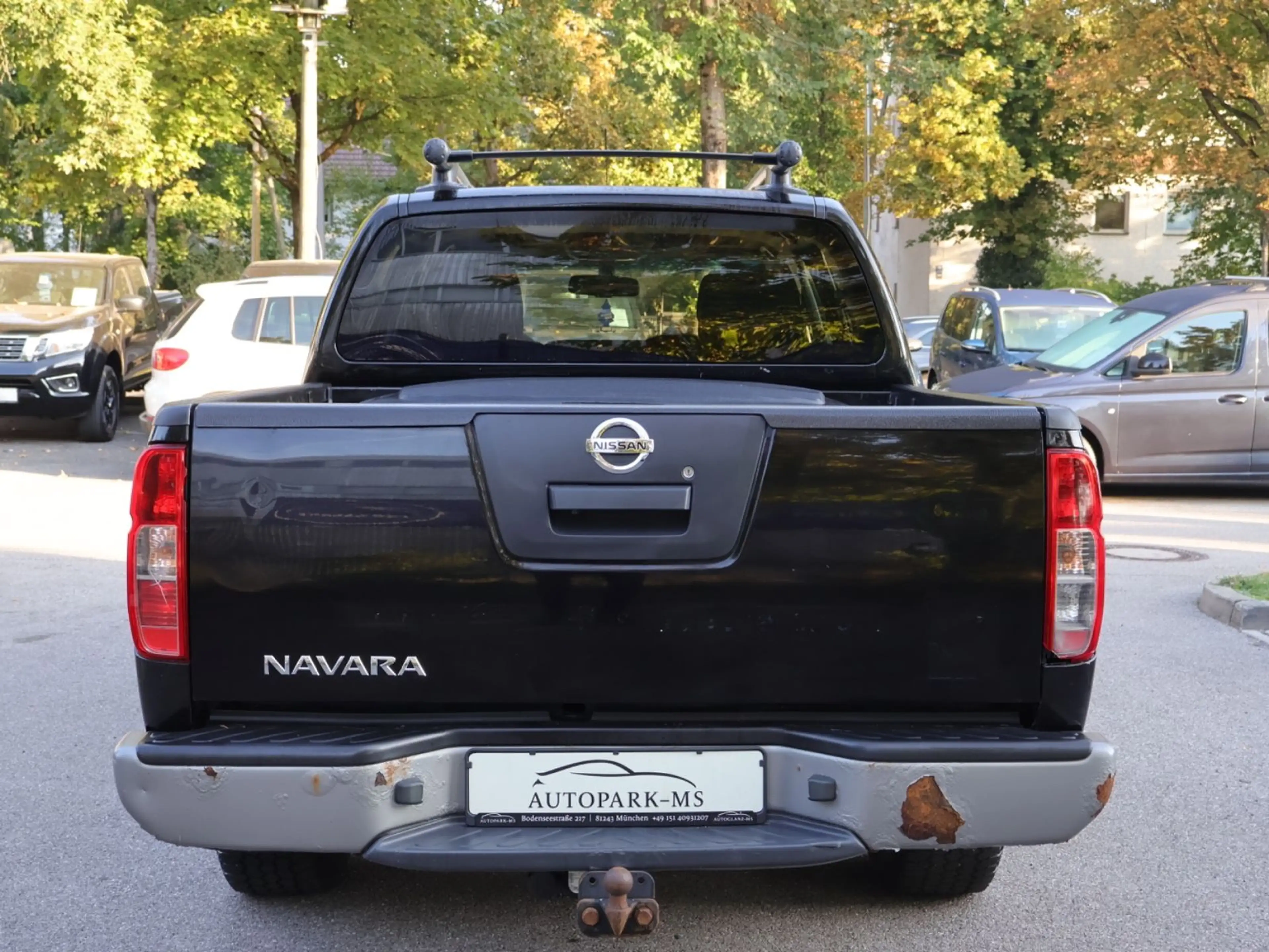 Nissan Navara Double Cab PLATINUM EVO 4X4 LB 2.5 dCi — photo 5