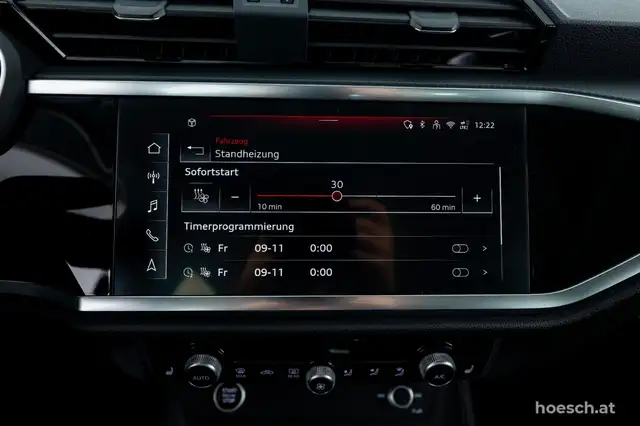 Audi Q3 view 15