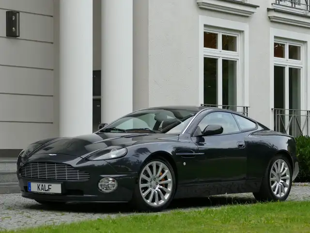 Aston Martin 2+2 Aston Martin Works Upgrades+Carbon Interieur