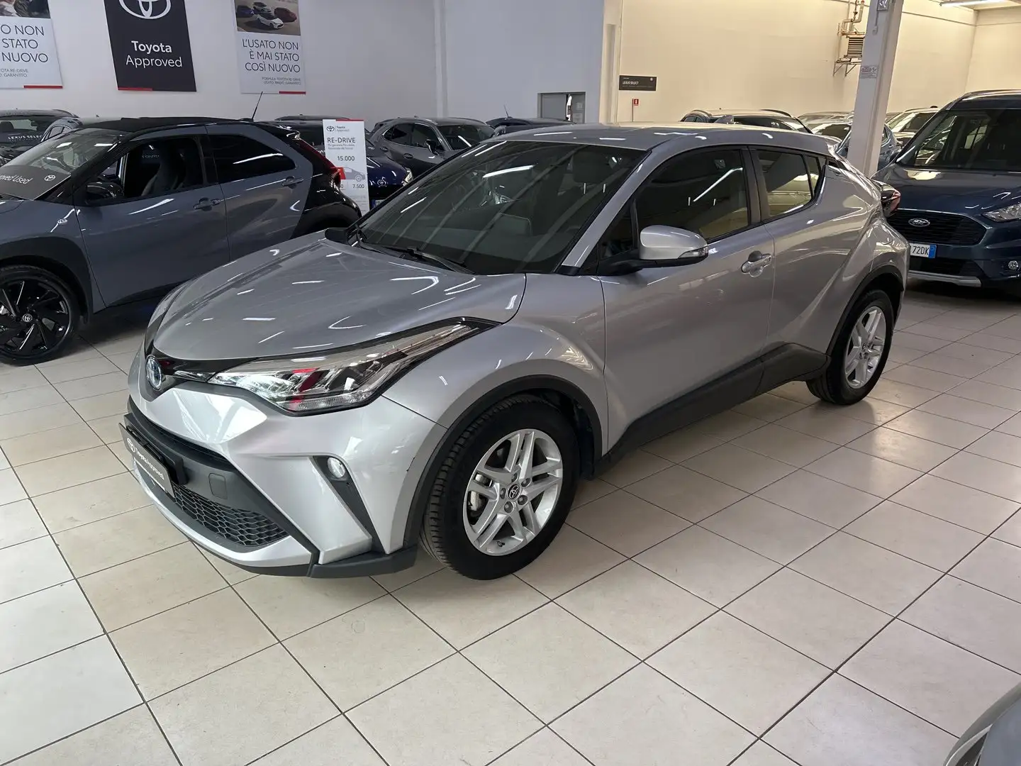 Toyota C-HR C-HR 1.8 Hybrid E-CVT Active Plateado - 1
