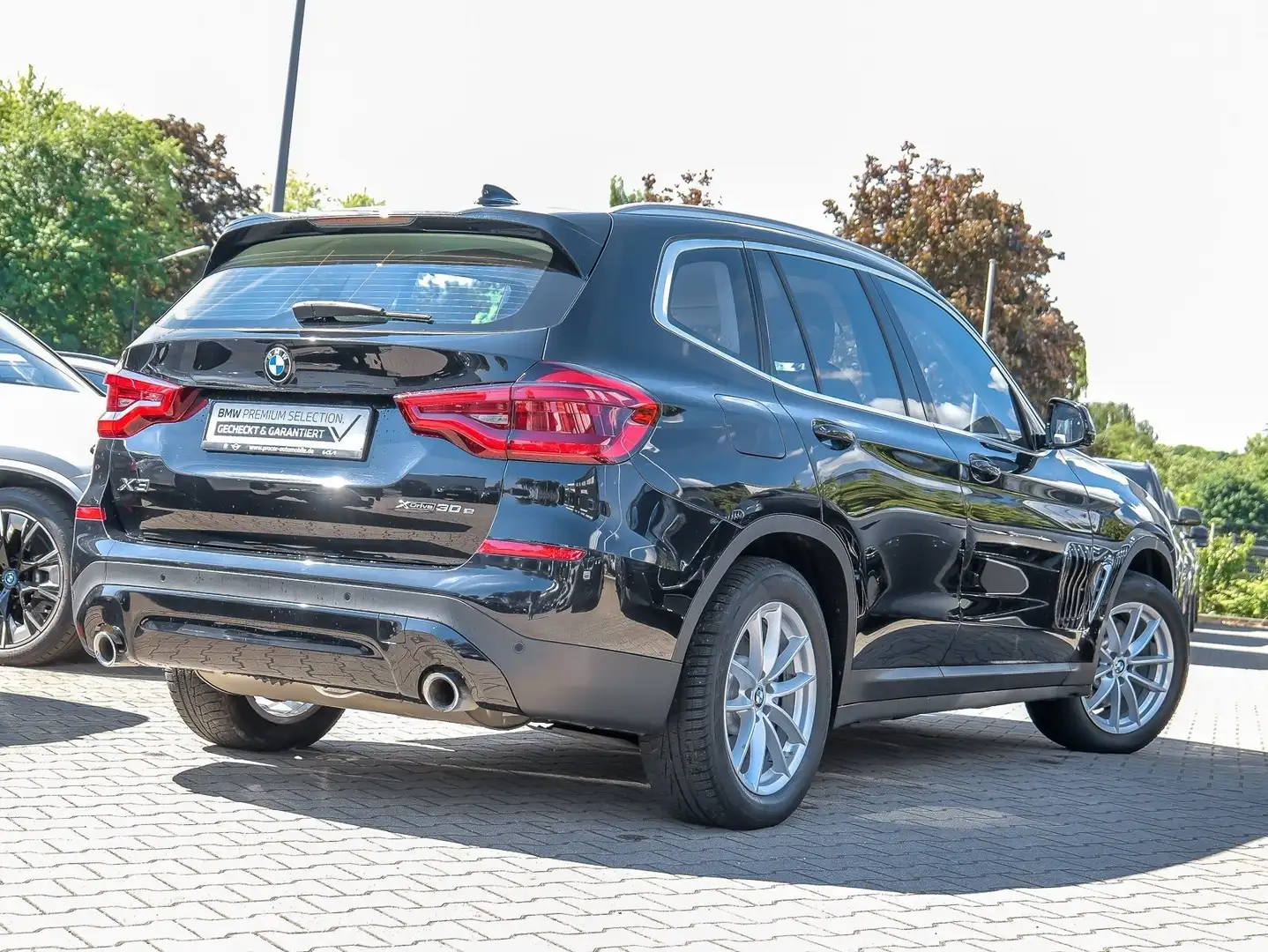 BMW X3 xDrive30e HUD AHK NAVI Standh. LED PDC V+H Negro - 2