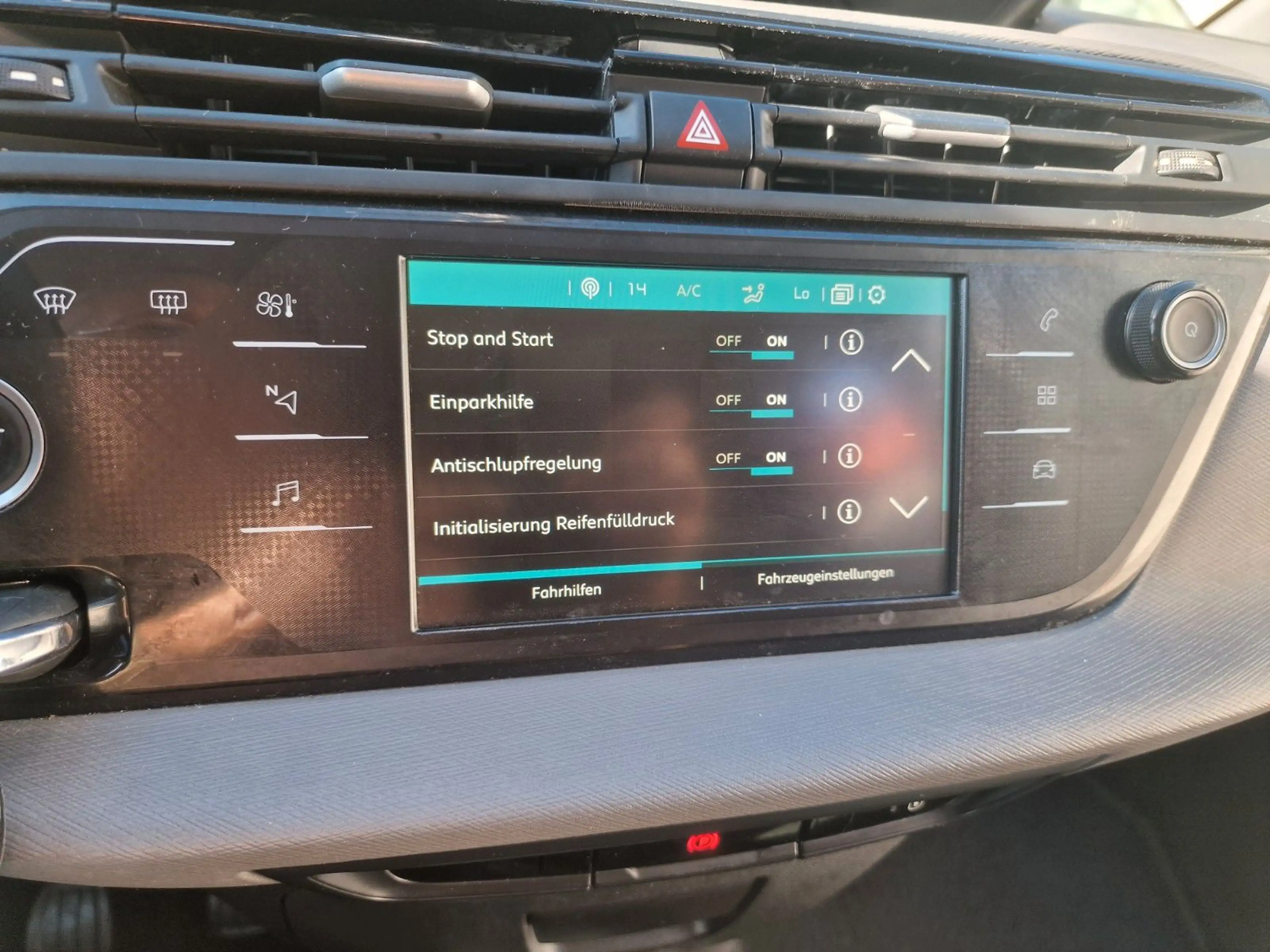 Citroen Grand C4 Picasso /Spacetoure,7Sitze, Kamera — photo 13