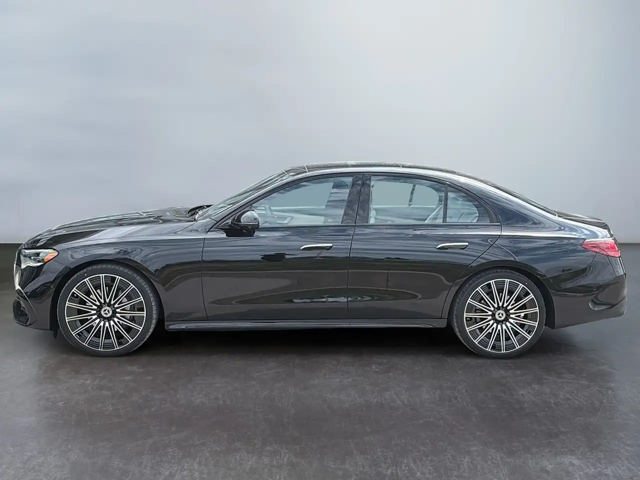 Mercedes-Benz E-Class fotografie Mercedes-Benz E-Class