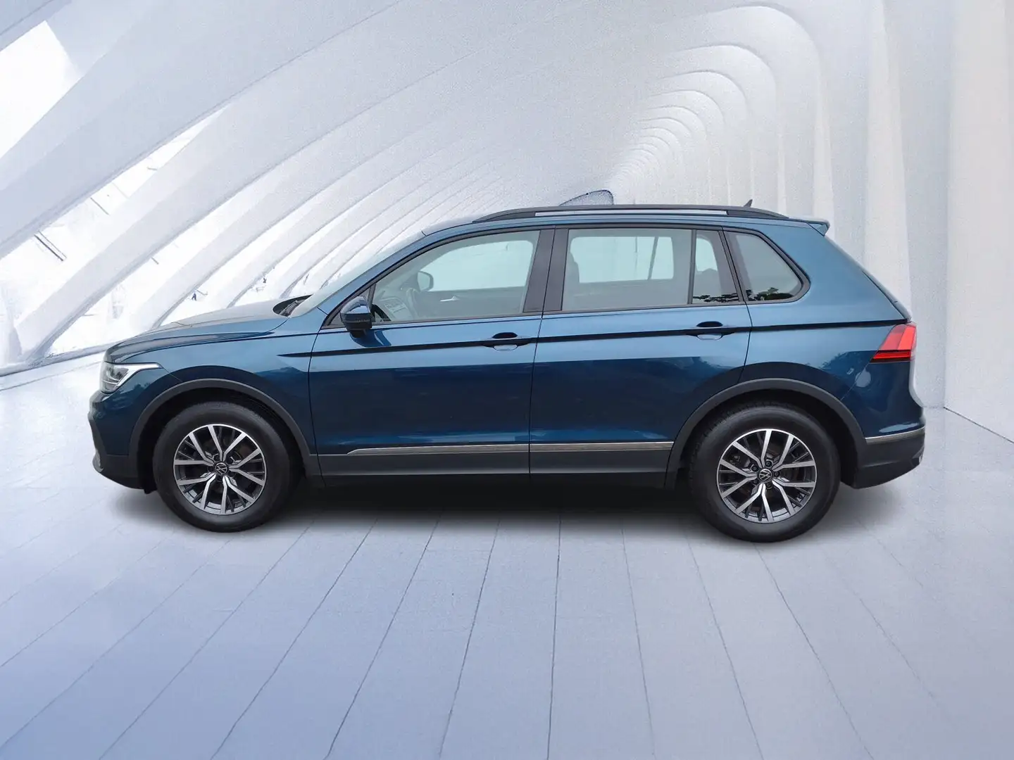 Volkswagen Tiguan Tiguan 2.0 TDI DSG ACC-LED-AHK-Front+LaneAssist Azul - 2