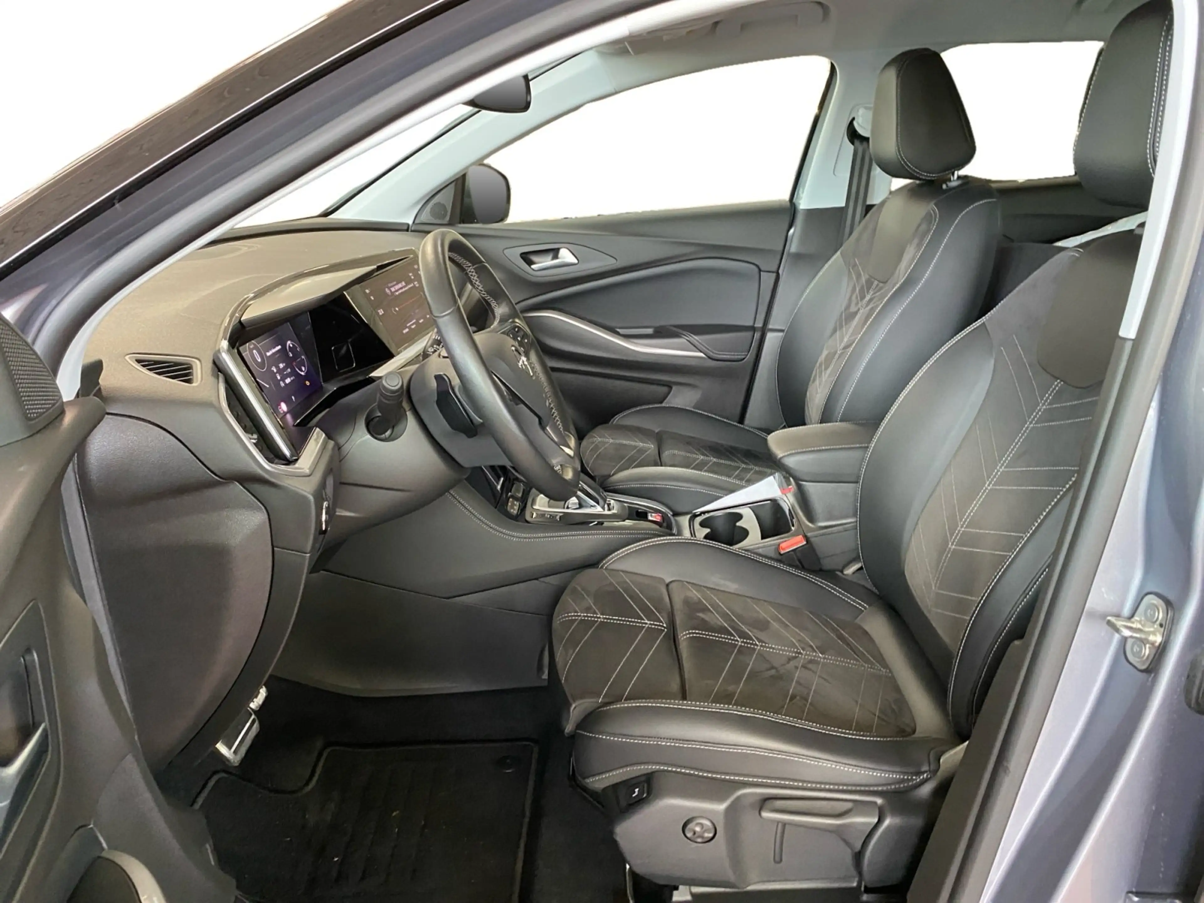 Opel Grandland GS-Line Automatik Alcantara Navi — photo 11