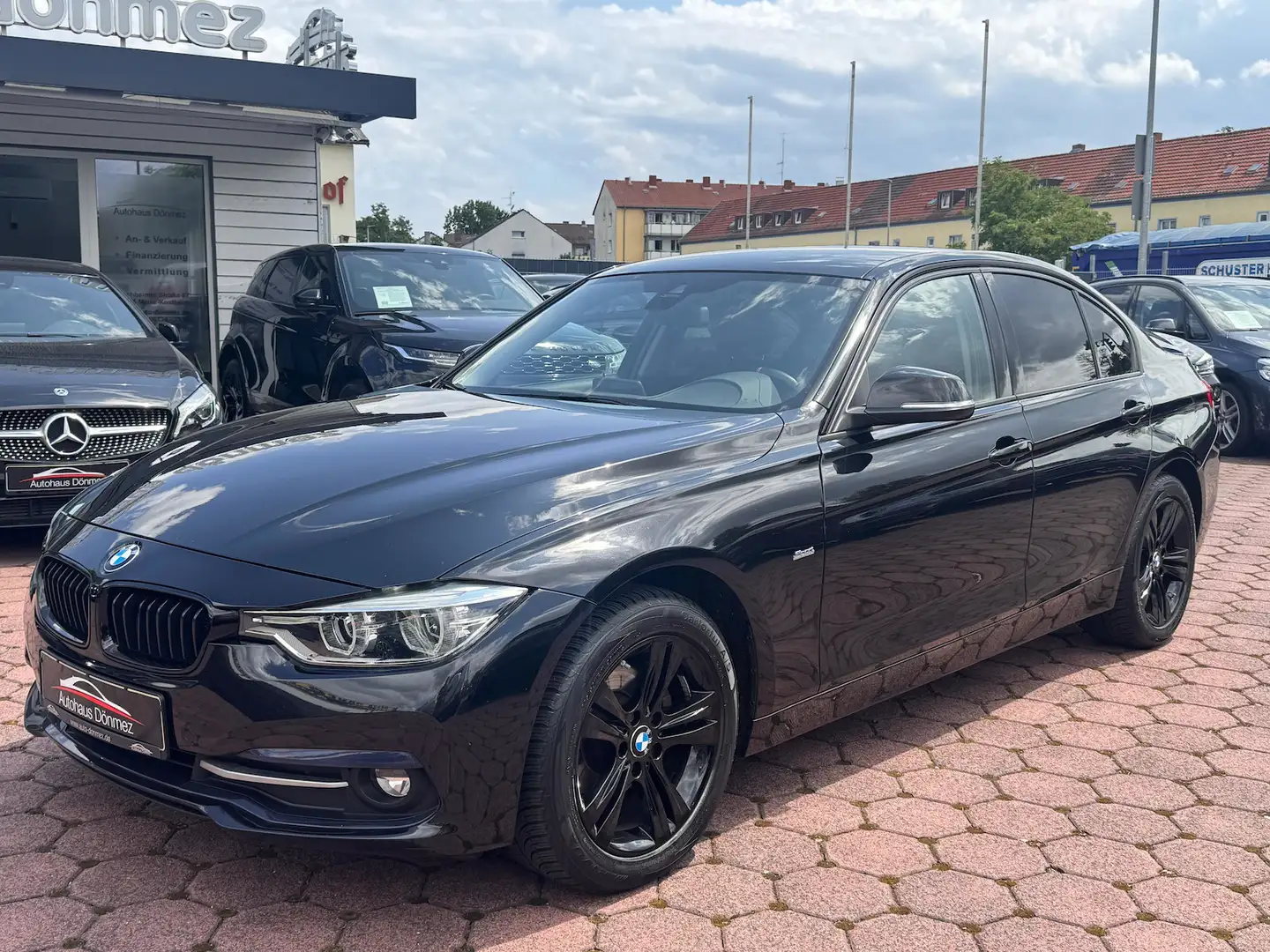 BMW 320 320d xDrive Sport Line AUTOMATIK LEDER NAVI LED Negro - 1