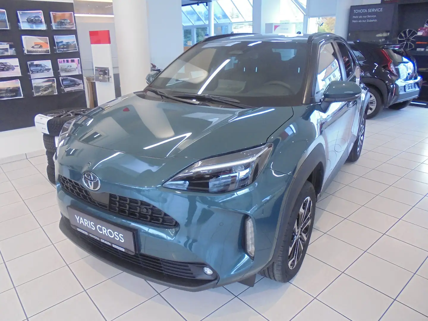 Toyota Yaris Cross Hybrid FWD Active Drive Grün - 1