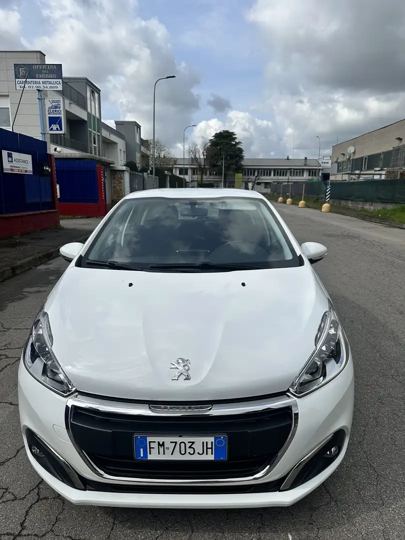 Peugeot 208 5p 1.6 bluehdi Allure 75cv - 1