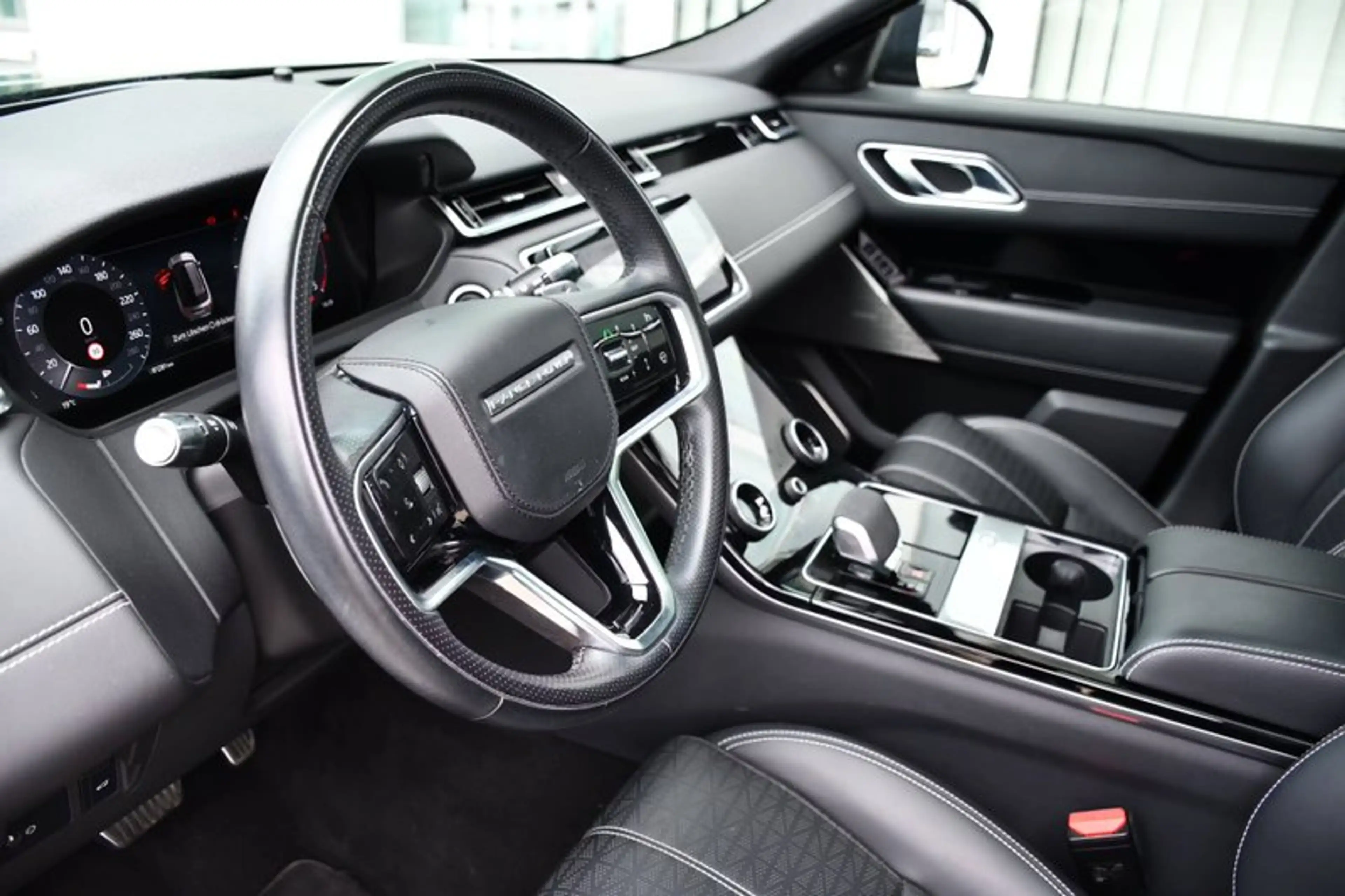 Land Rover Range Rover Velar R-Dynamic HSE *Scheckheft* — photo 13