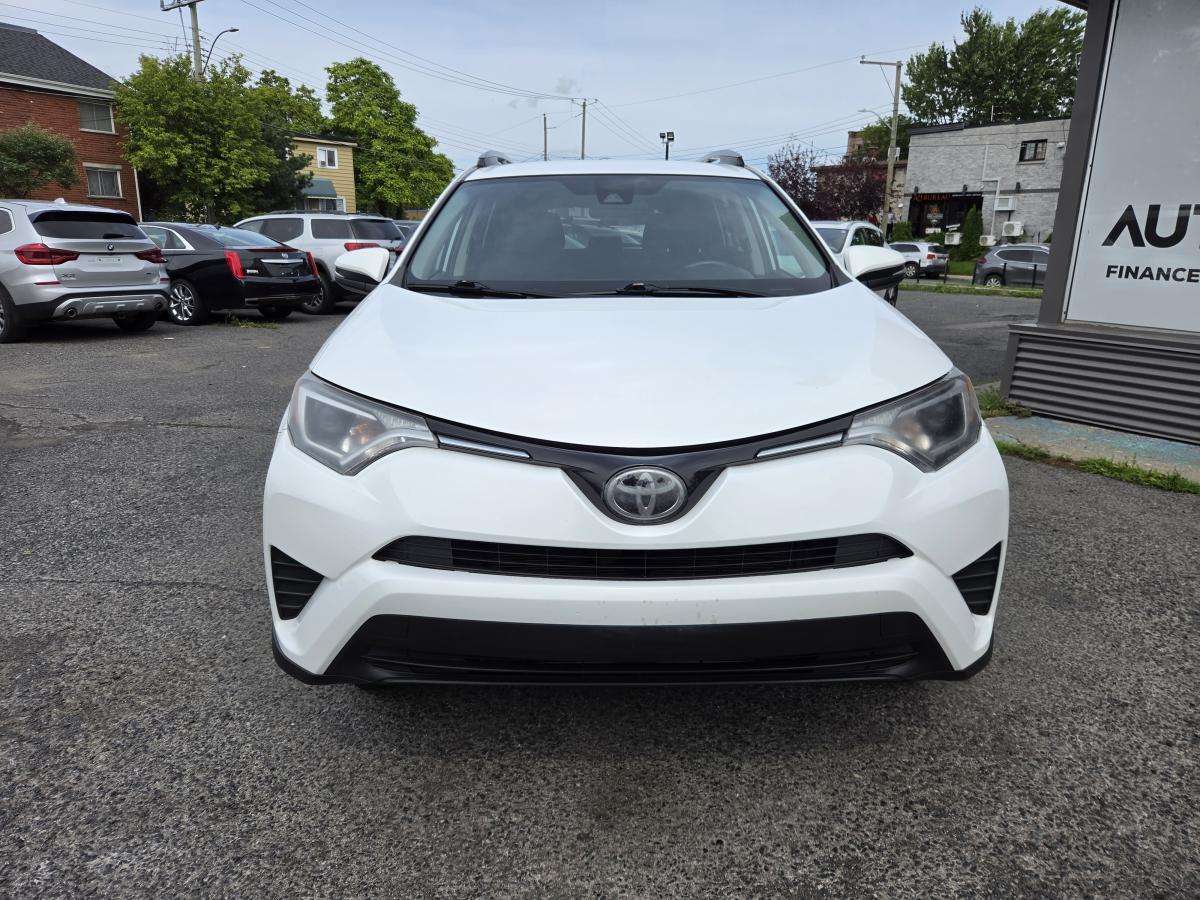 2017 Toyota RAV4 LE AUBAINE BAS KILO — снимка 1