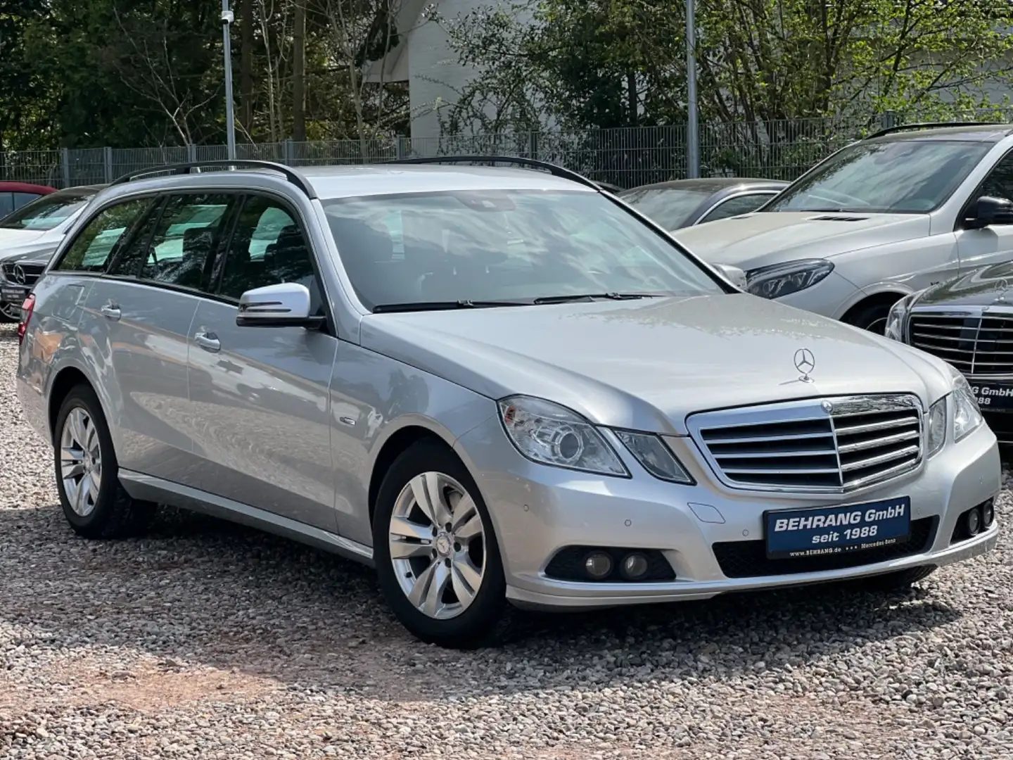 Mercedes-Benz E 250 E250T CDI *AUTOMATIK*NAVIGATION*PDC*SITZHEIZUNG* Silber - 1