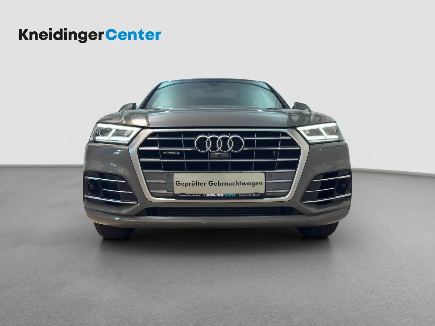 Audi Q5 45 TDI quattro intense Grau - 2