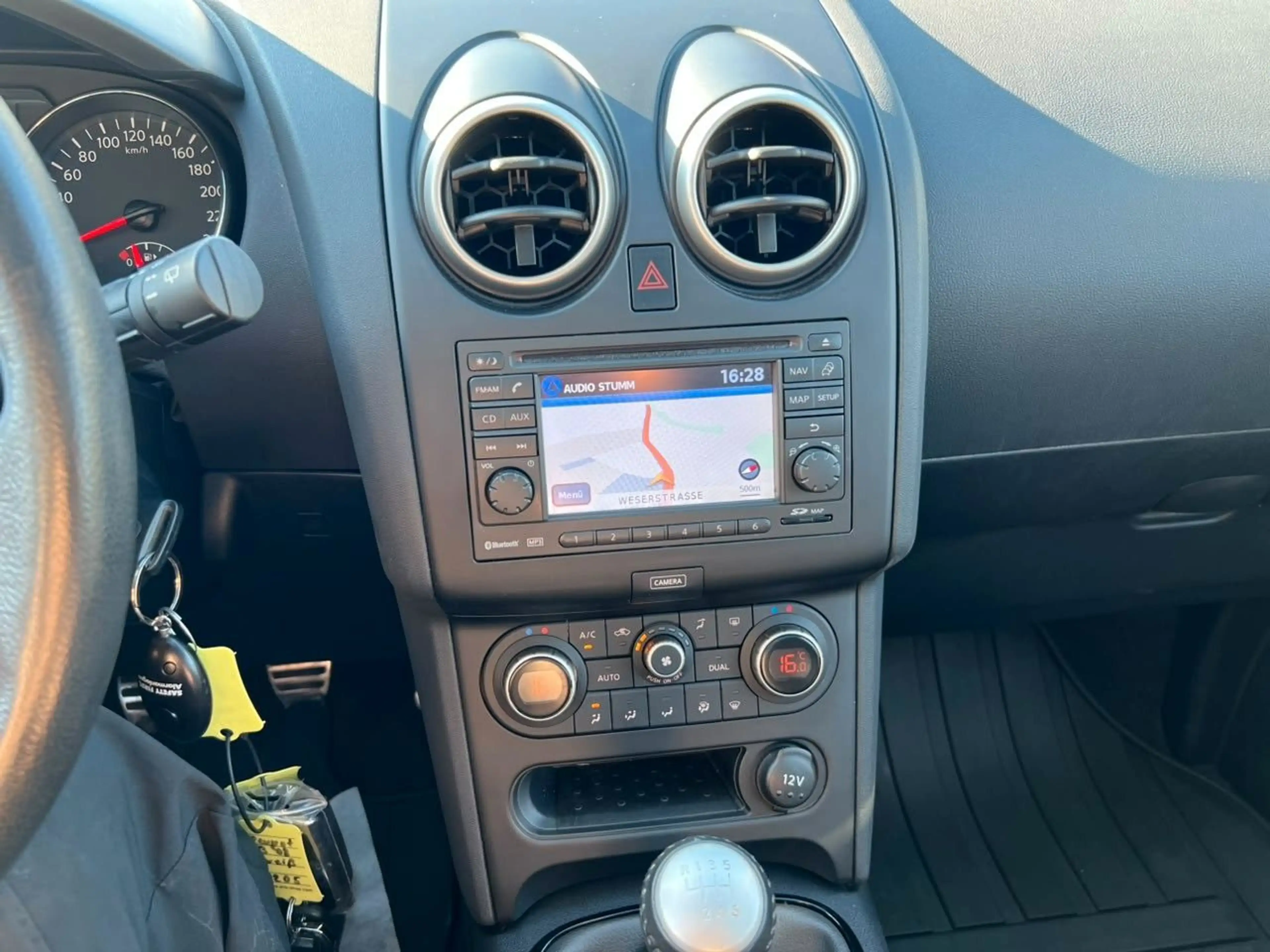 Nissan Qashqai +2 360 1.6 dCi Panorama-Dach Navi 7-S — photo 20