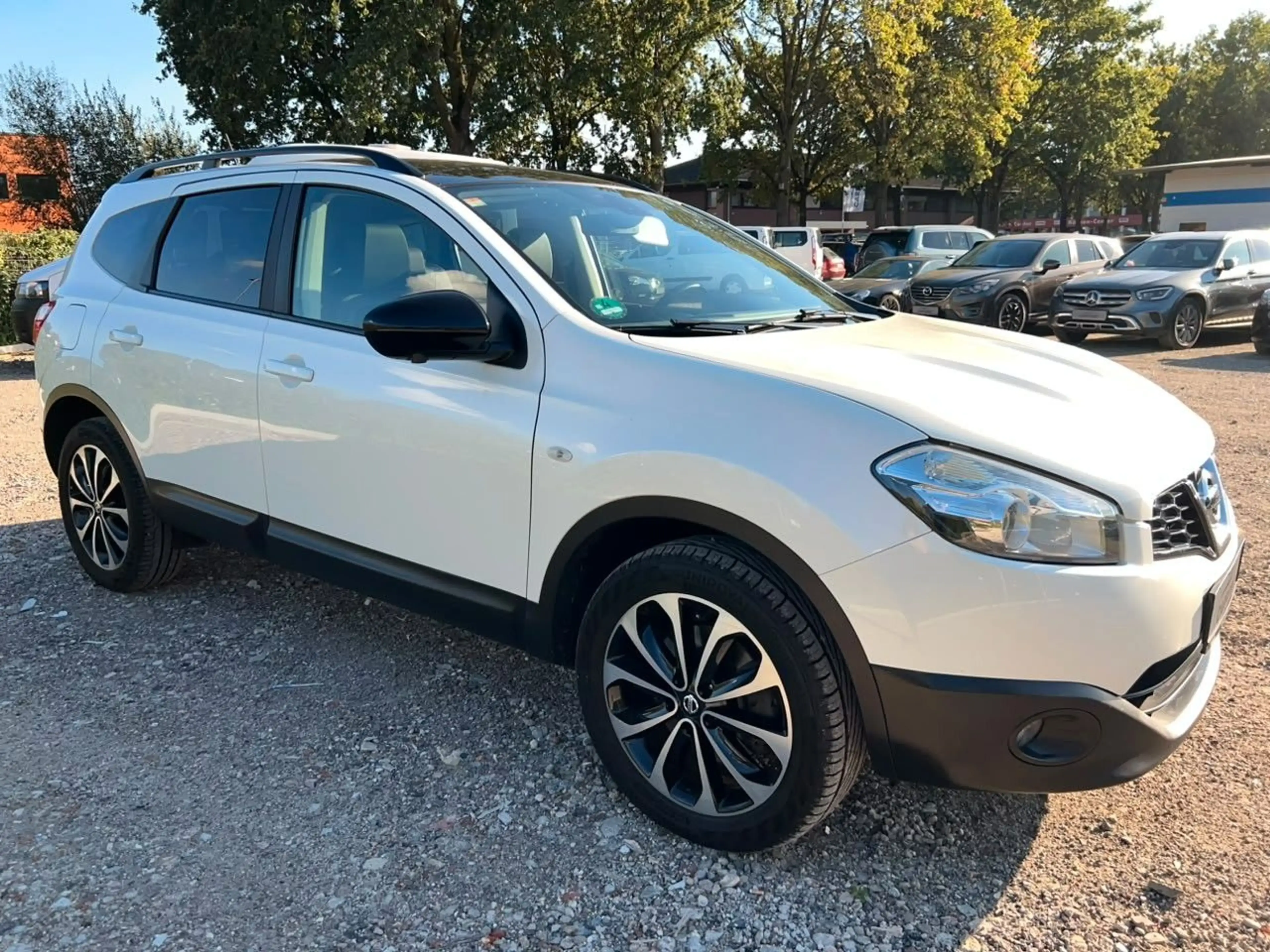 Nissan Qashqai +2 360 1.6 dCi Panorama-Dach Navi 7-S — photo 8