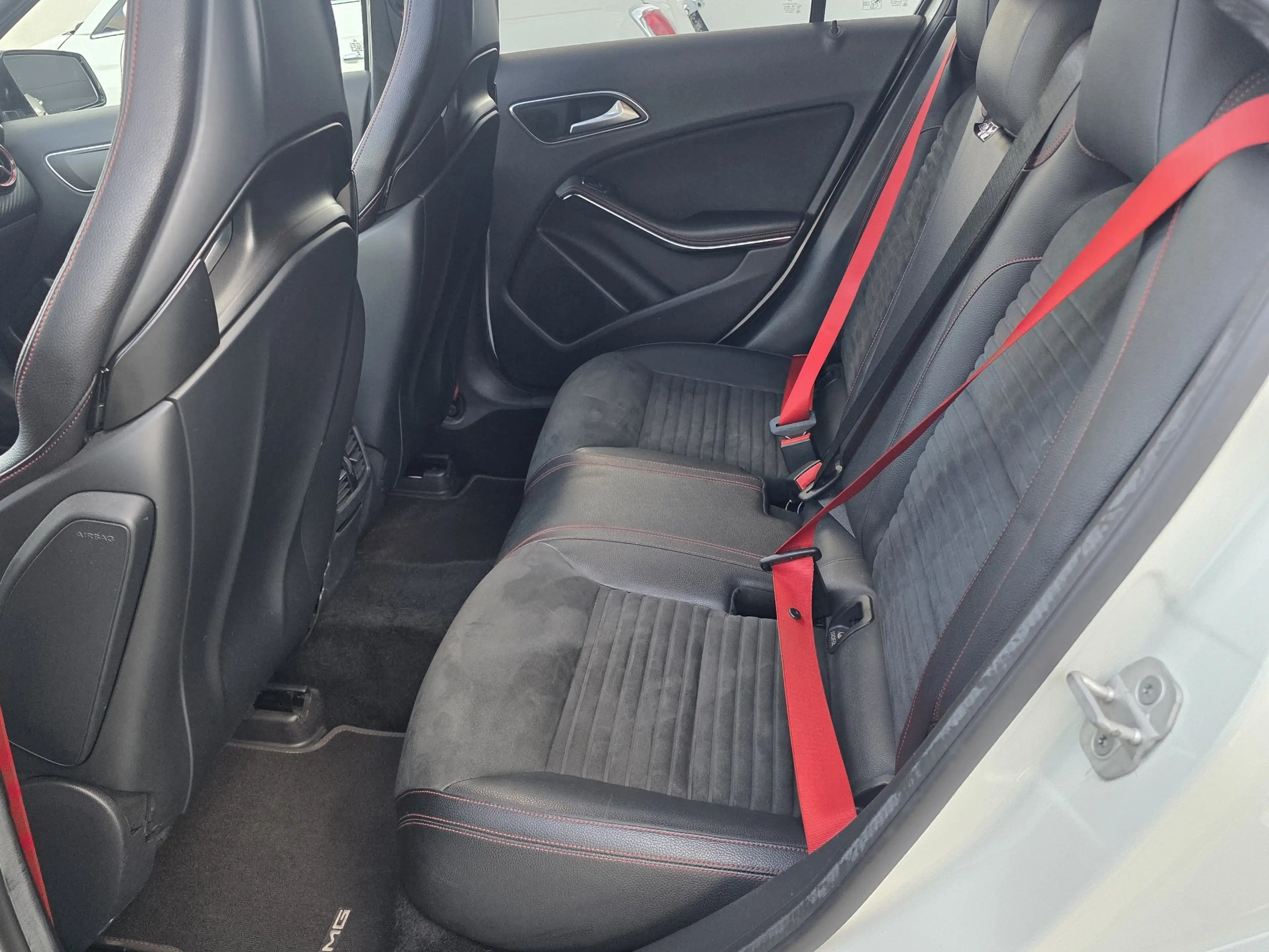Mercedes-Benz A 45 AMG A 45 AMG 4-Matic — photo 10