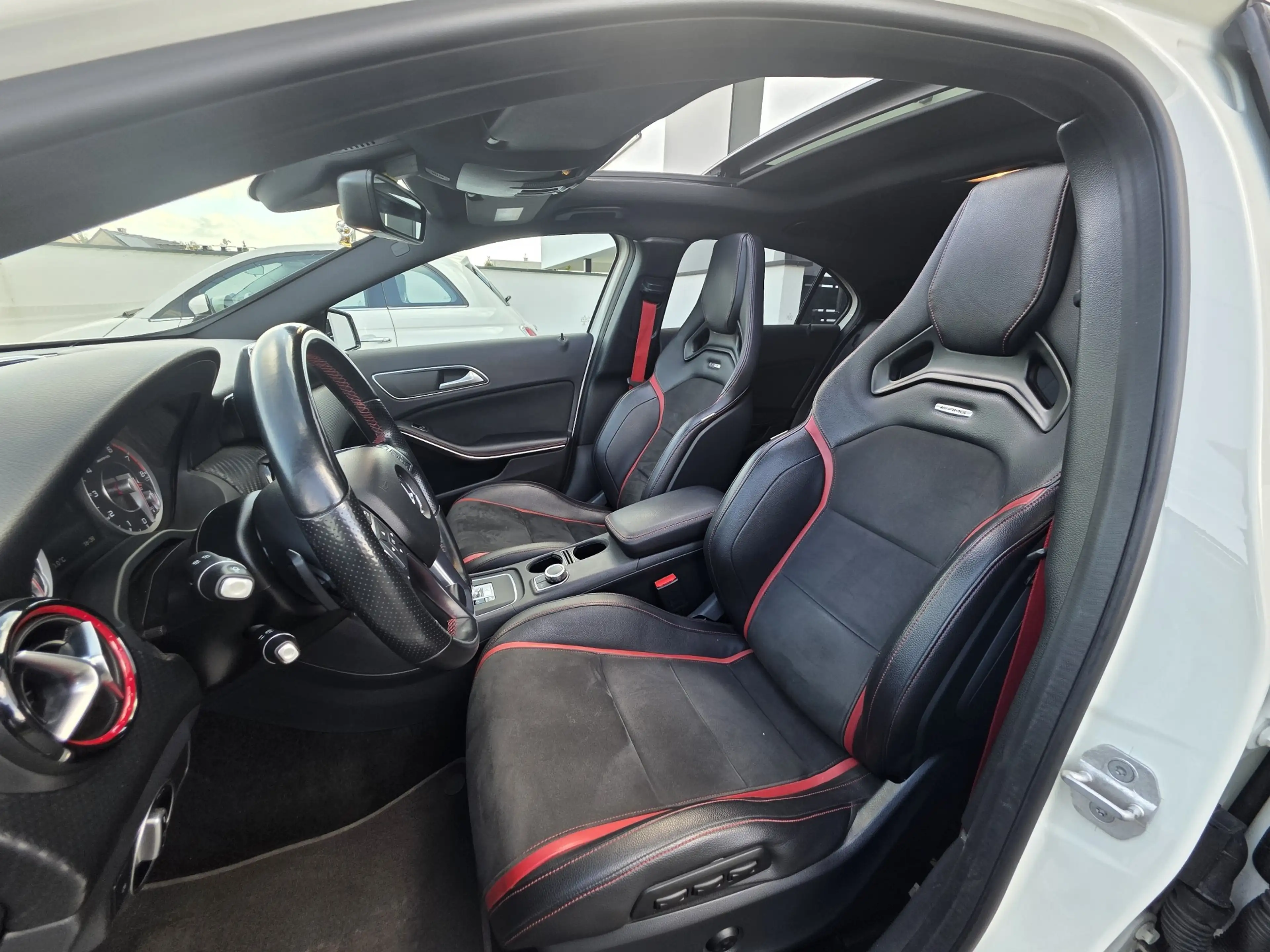 Mercedes-Benz A 45 AMG A 45 AMG 4-Matic — photo 9