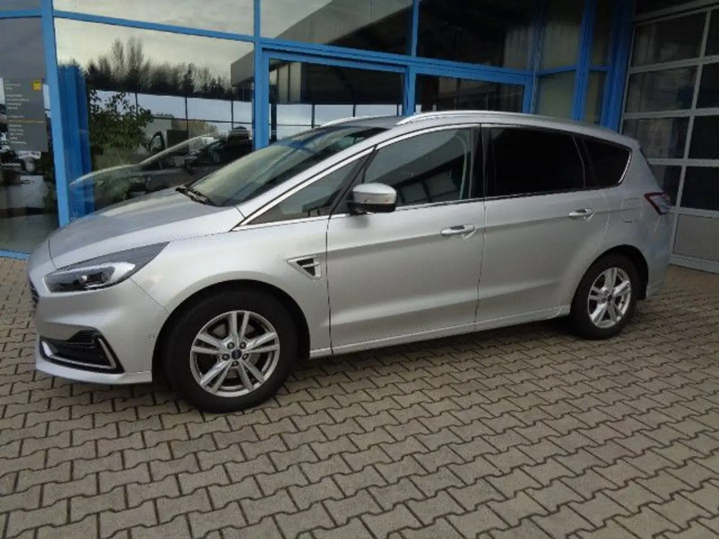 Ford S-Max S-MAX 2,0 Titanium Aut/LED/Kamera/ACC/AHK/Keyfr Grau - 2