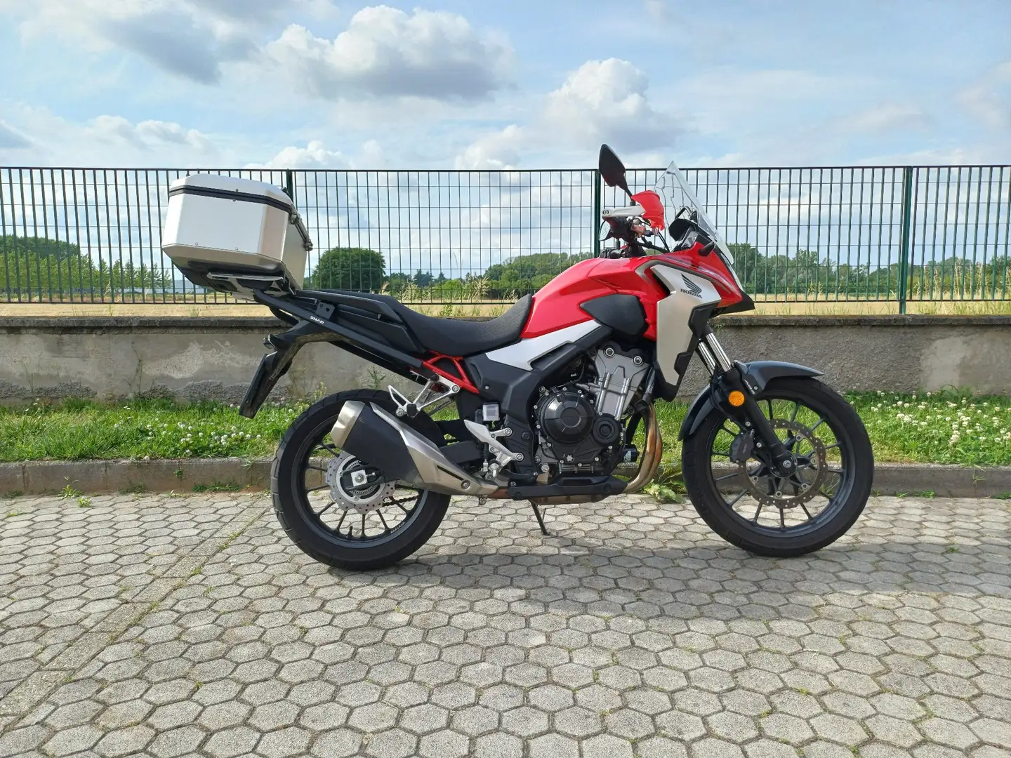 Honda CBX 500 Rouge - 1