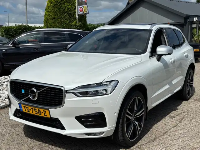 2018 Volvo XC60 in White for sale