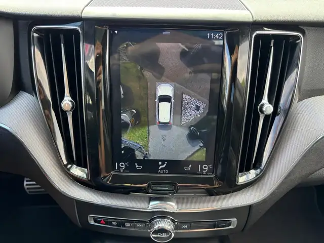 Volvo XC60 view 14