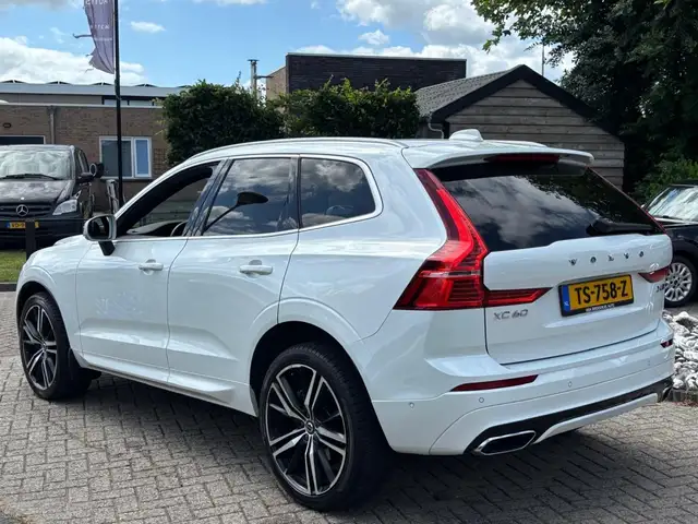 Volvo XC60 view 7