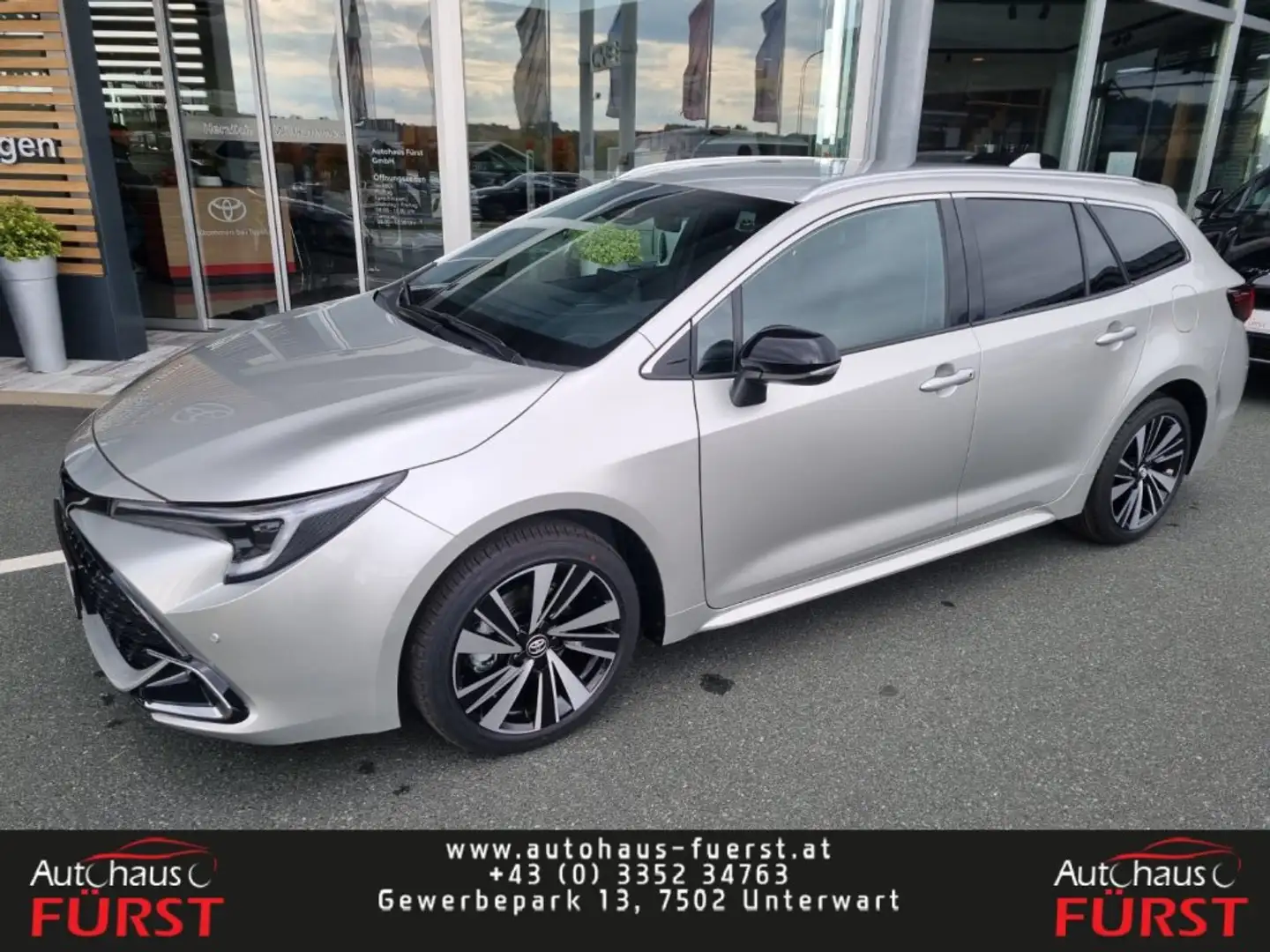 Toyota Corolla 1,8l Hybrid TS Active Drive Silber - 1