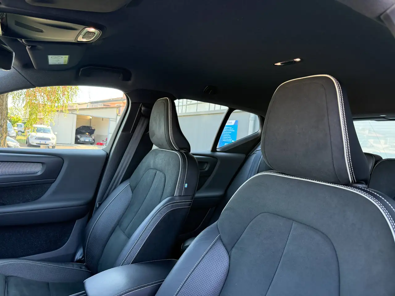 Volvo XC40 2.0 d3 R-design, миниатюра 23