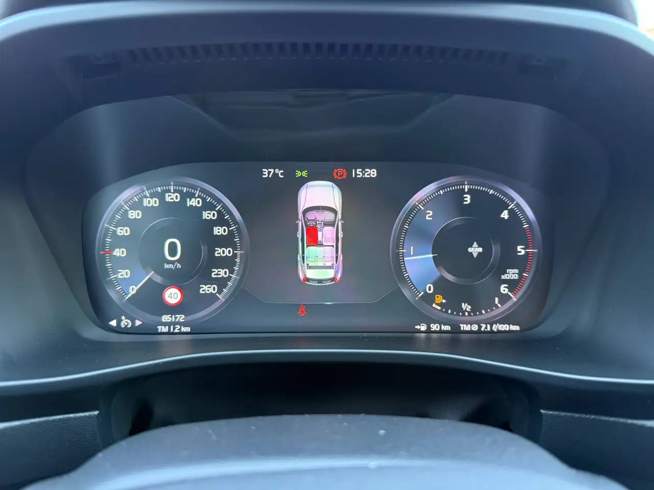 Volvo XC40 2.0 d3 R-design, миниатюра 8