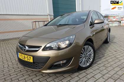 Opel Astra 1.4 Turbo -AUTOMAAT - Design color Edition -- lm v
