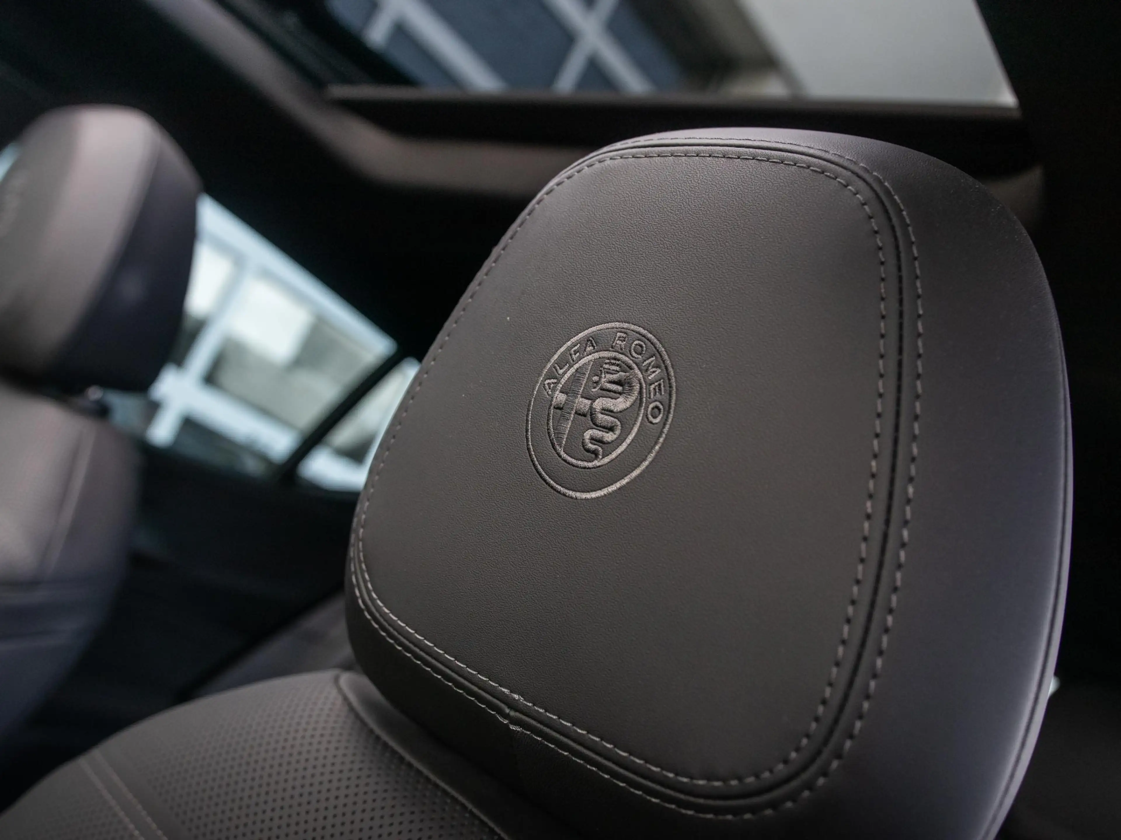 Alfa Romeo Tonale 1.3 Ibrida Plug-In Q4 270pk AWD Veloce | Teck Pack — photo 15