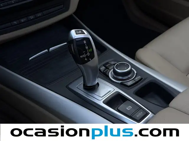 BMW X5 view 5