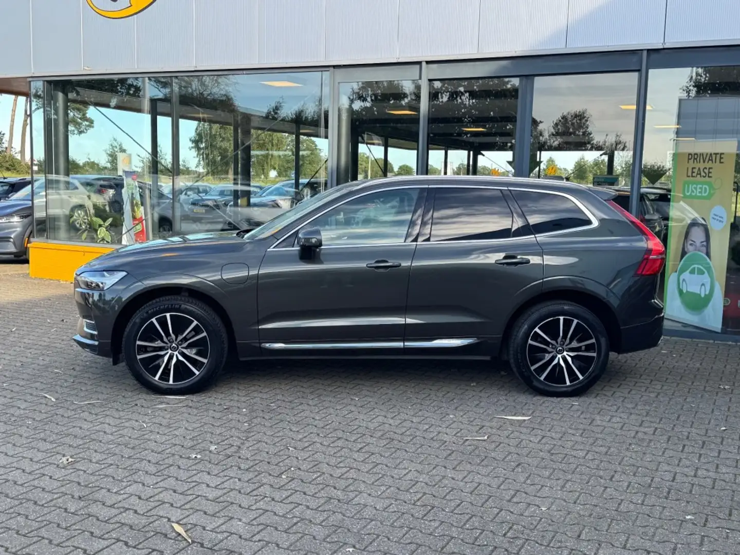 Volvo XC60 2.0 Recharge T6 AWD Inscription - Pan dak - leer - Grijs - 2