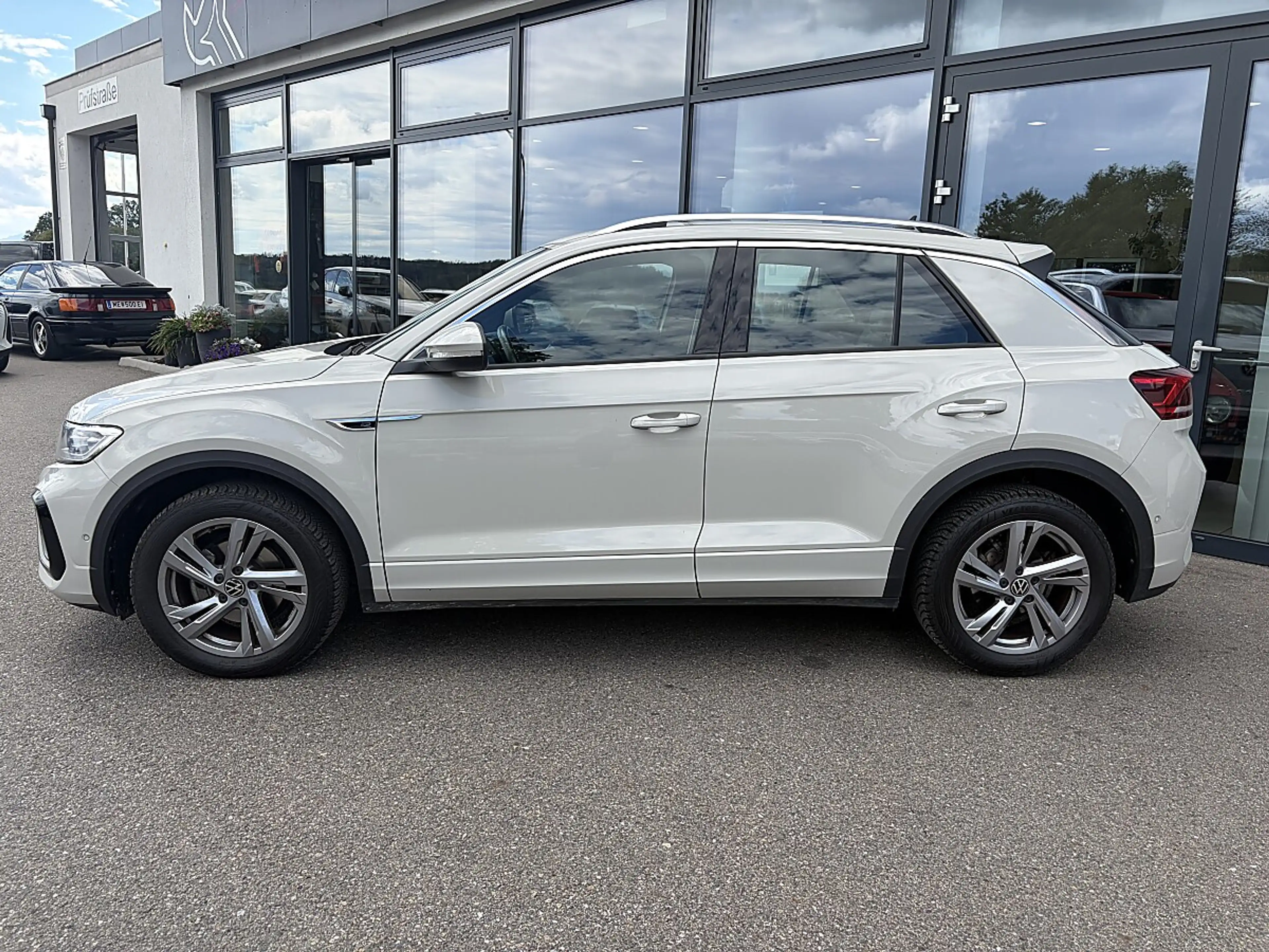 Volkswagen T-Roc 1,0 TSI R-Line — photo 3