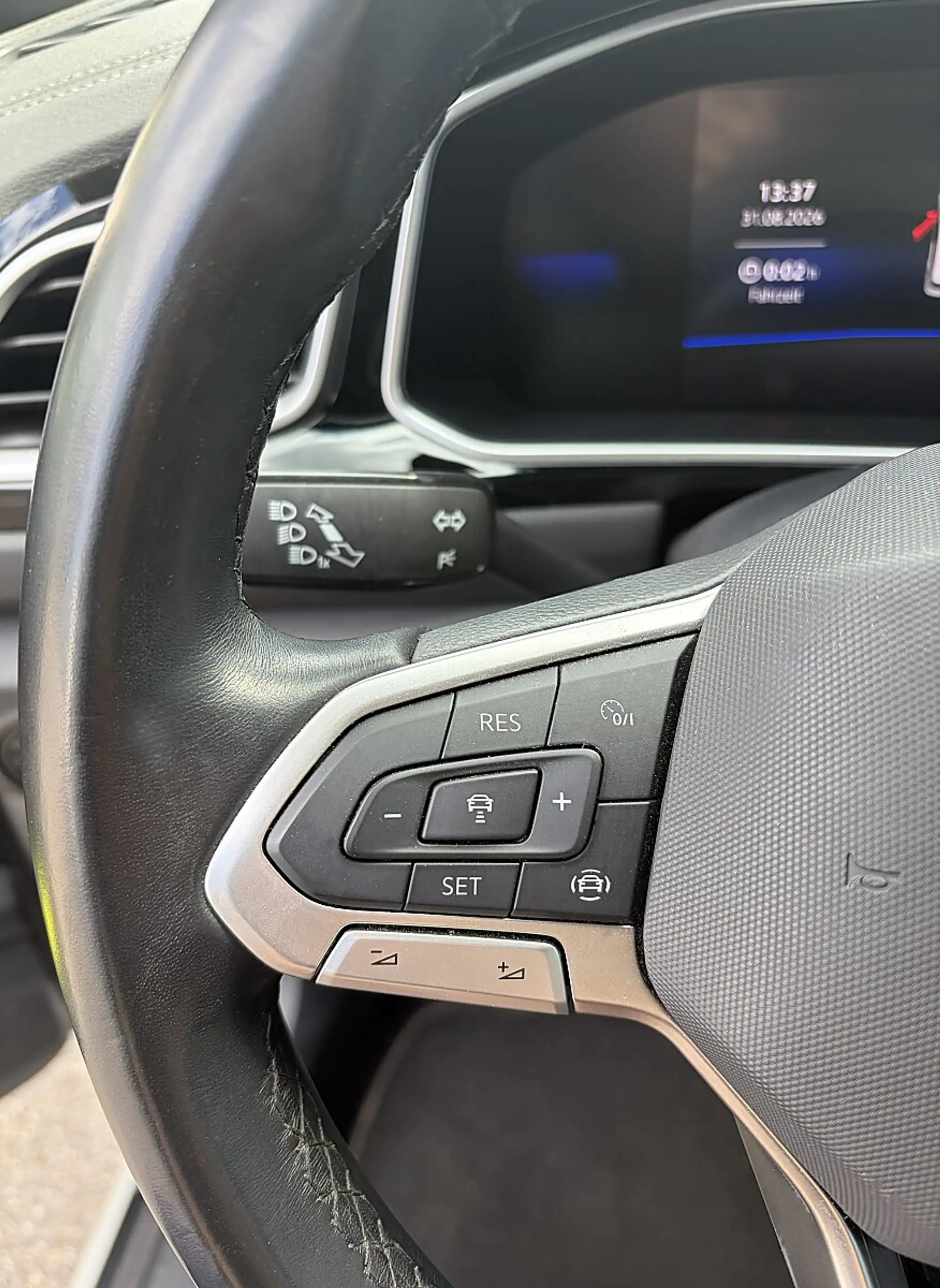Volkswagen T-Roc 1,0 TSI R-Line — photo 7