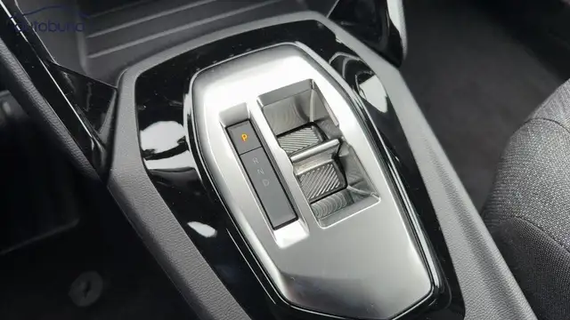 Peugeot 2008 view 12