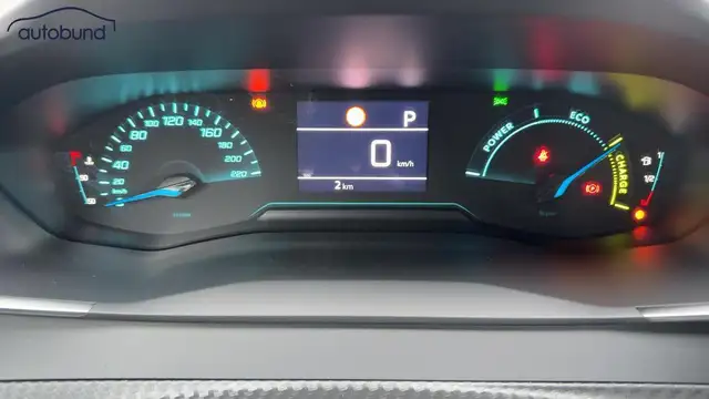 Peugeot 2008 view 11