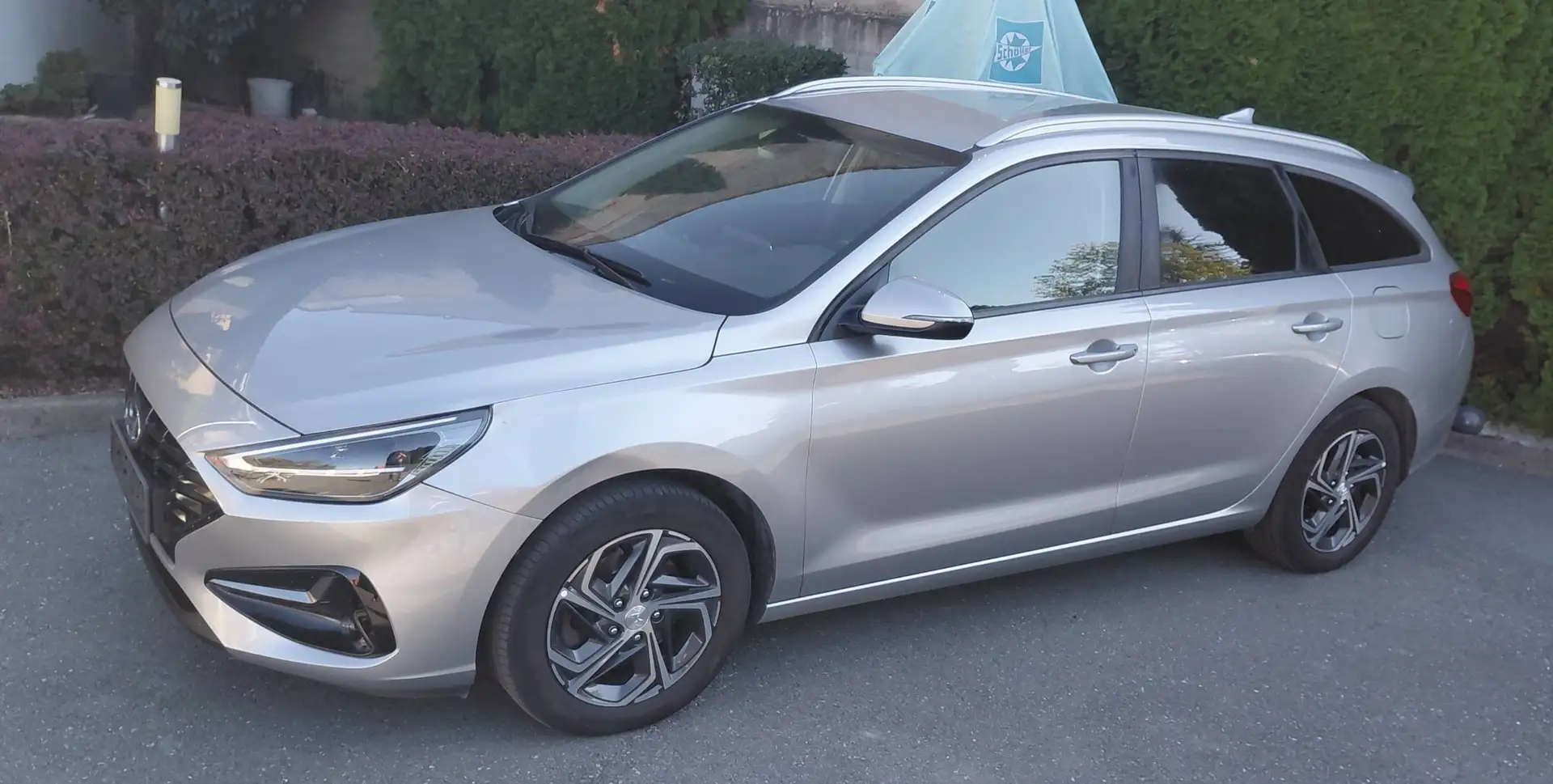 Hyundai i30 i30 CW 1,0 T-GDI Trend Line Trend Line Silber - 1