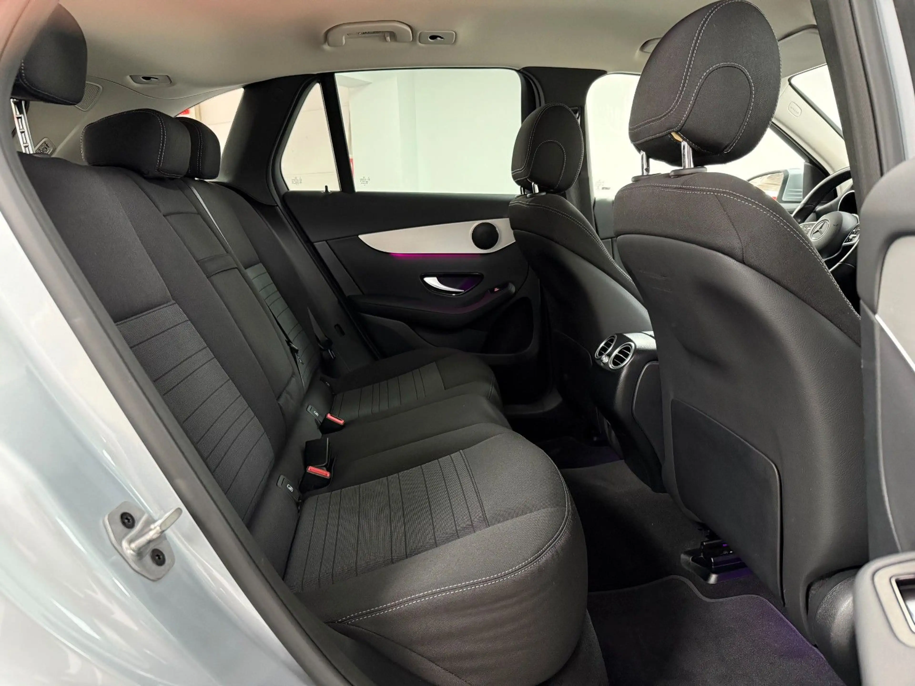 Mercedes-Benz GLC 220 d 4MATIC/LED/KAMERA/SHZ/DISTR/NAVI/CARPLA — photo 12