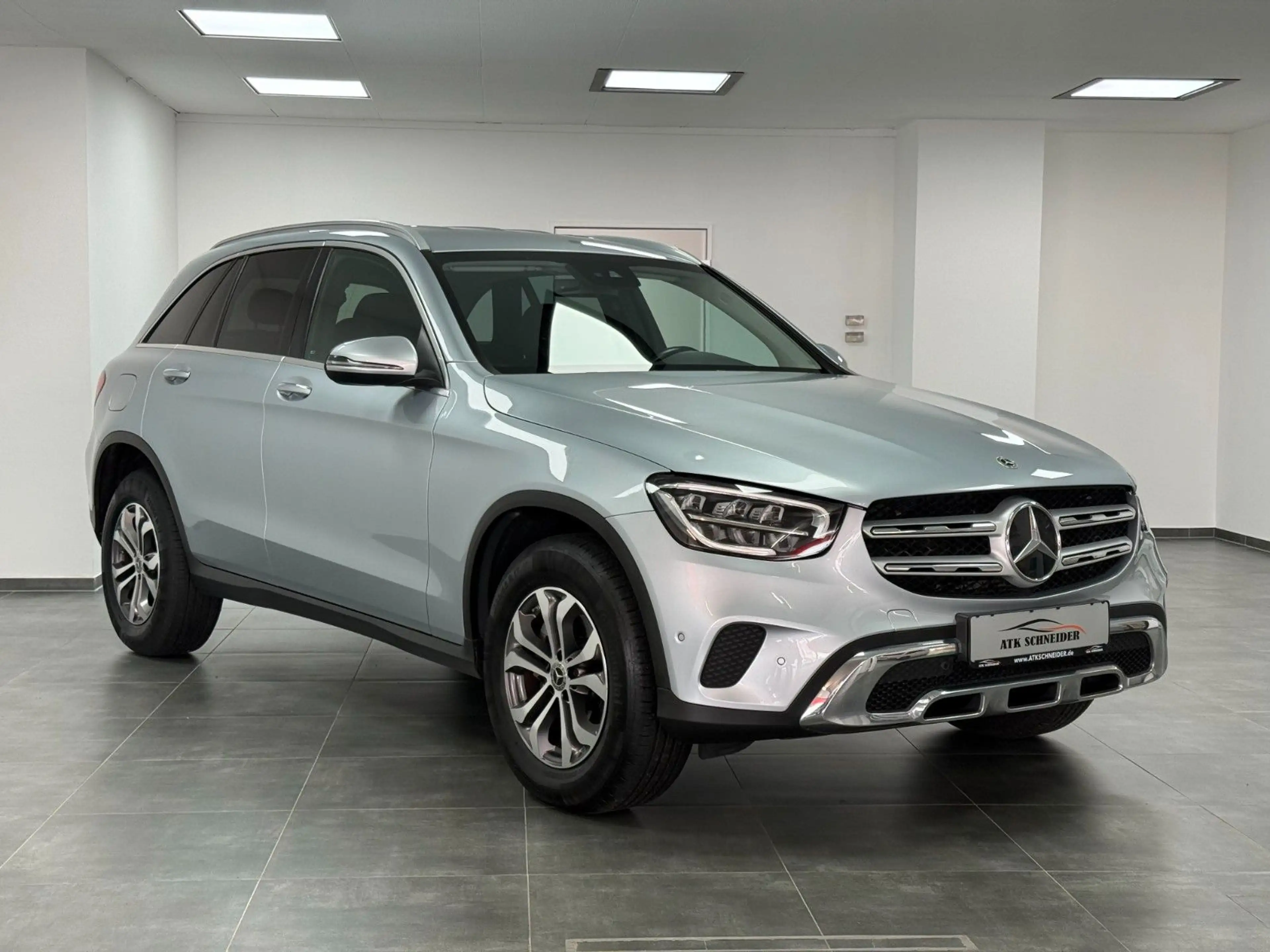 Mercedes-Benz GLC 220 d 4MATIC/LED/KAMERA/SHZ/DISTR/NAVI/CARPLA