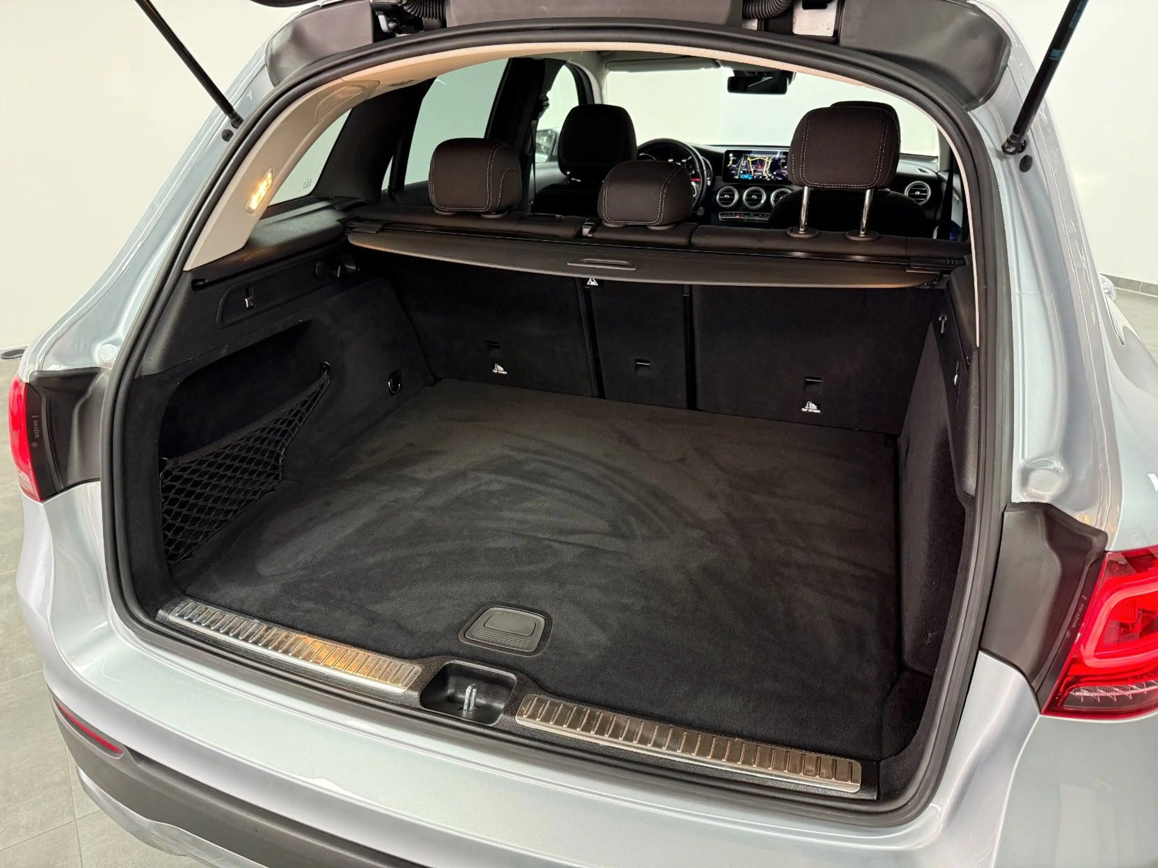 Mercedes-Benz GLC 220 d 4MATIC/LED/KAMERA/SHZ/DISTR/NAVI/CARPLA — photo 14