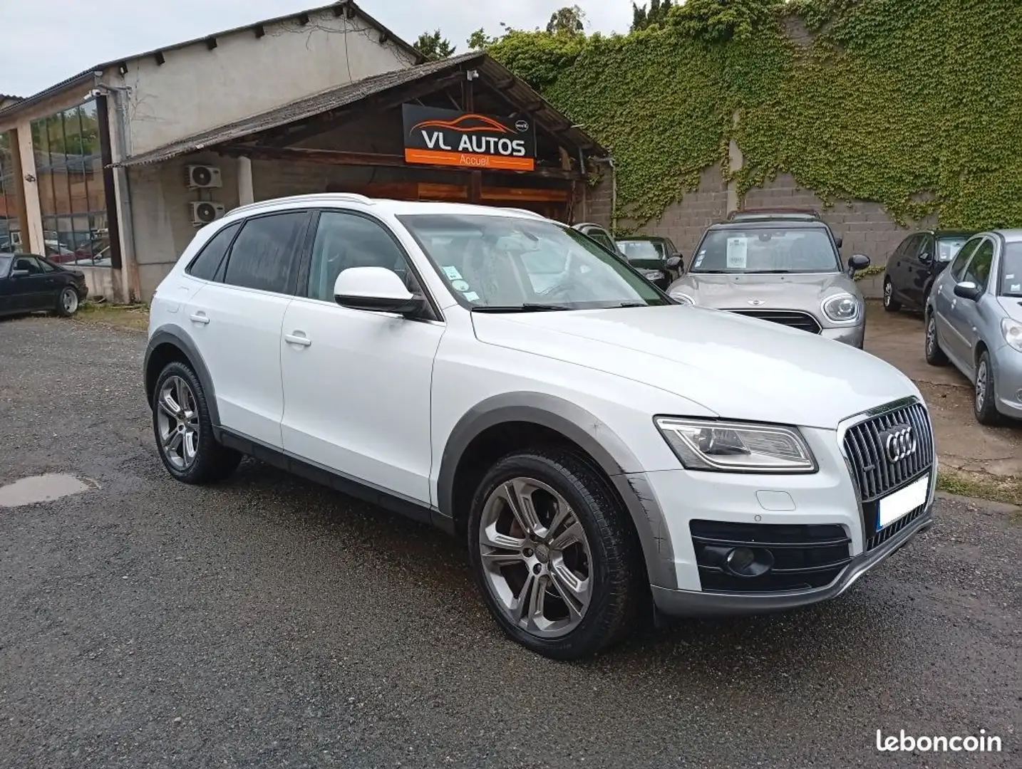 Audi Q5 3.0 L V6 TDI 245 cv AVUS QUATTRO S TRONIC 7 Année  Blanc - 1